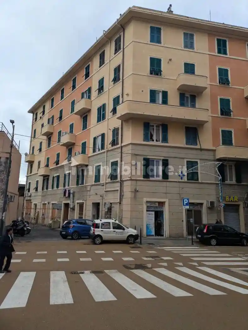 Appartamento in vendita a Genova