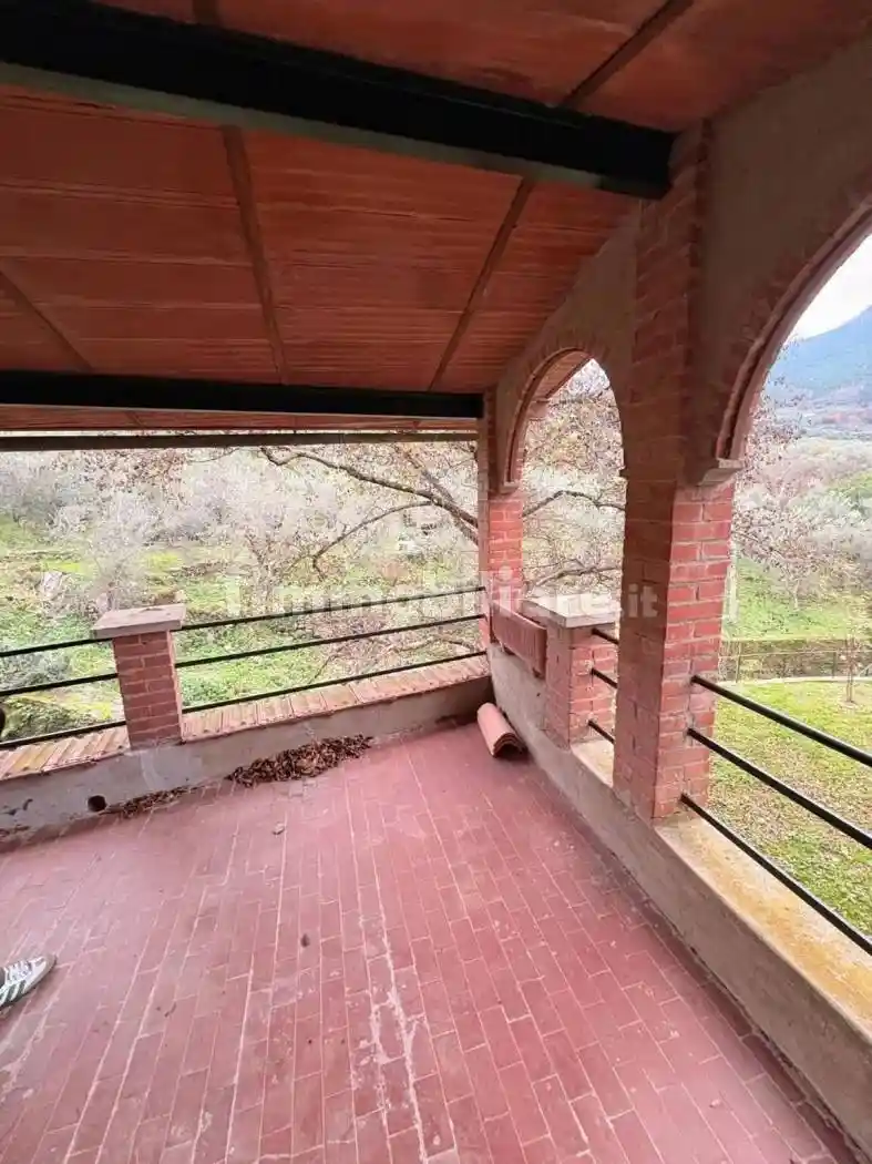 Villa in vendita a Calci