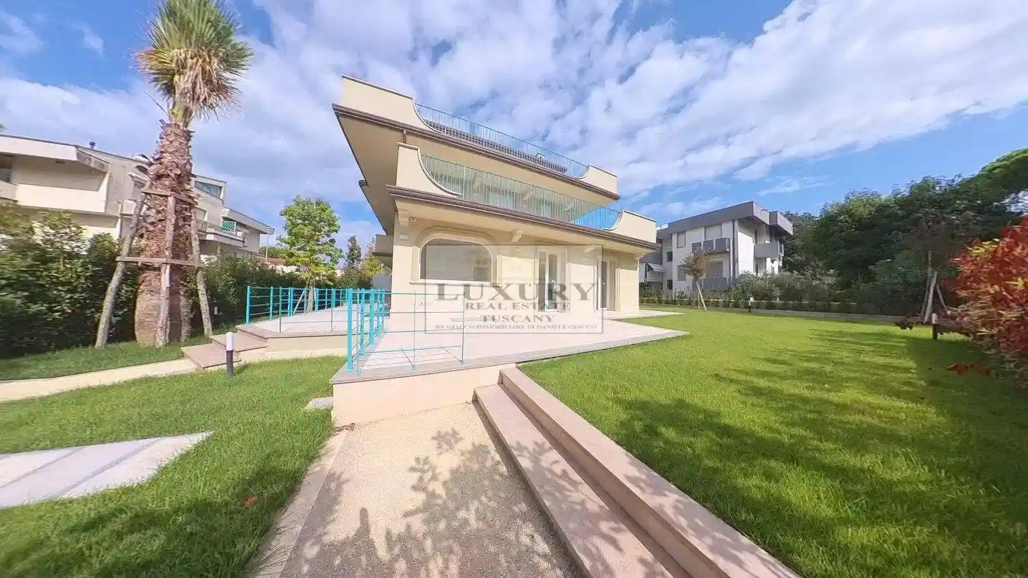 Appartamento in vendita a Viareggio