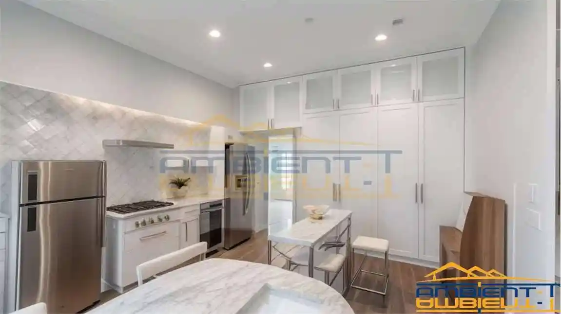 Palazzo - Edificio in vendita a Airuno