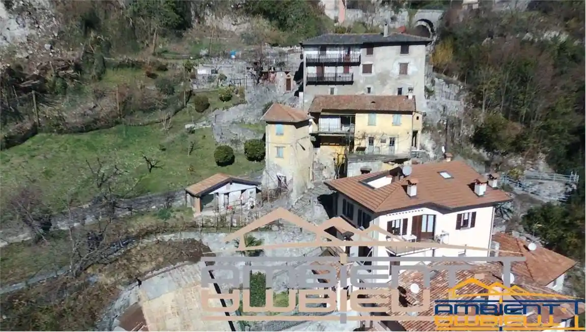 Palazzo - Edificio in vendita a Tremezzina