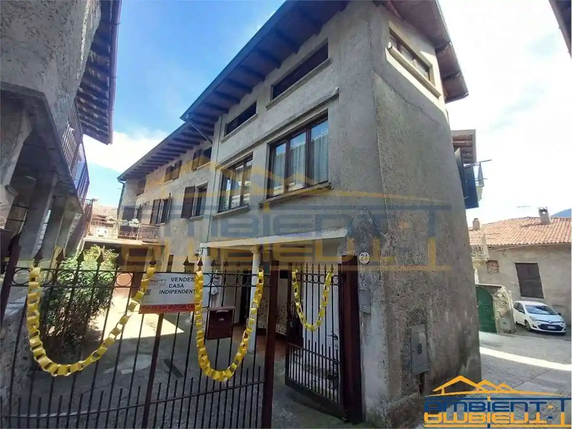 Casa indipendente in vendita a Bianzano