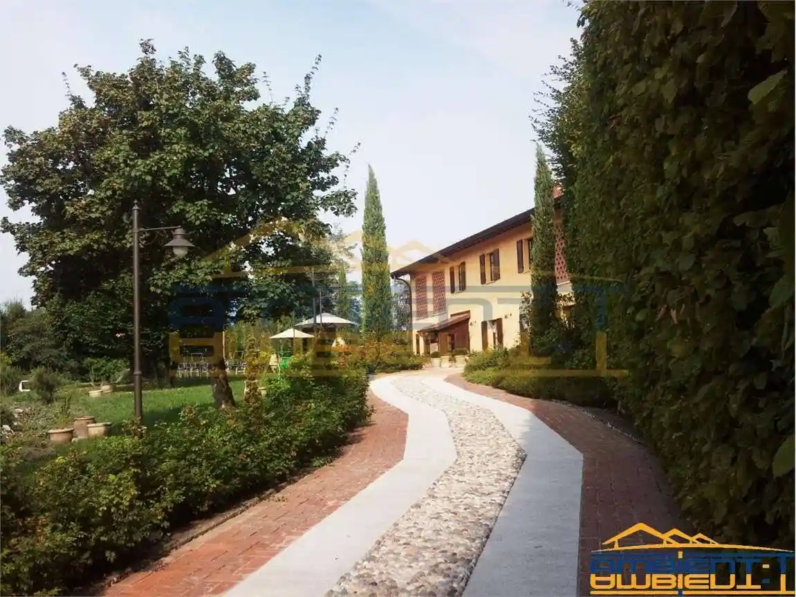 Villa in vendita a Osnago