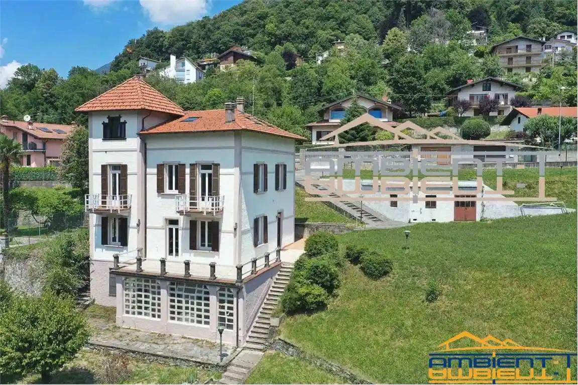 Villa in vendita a Dizzasco