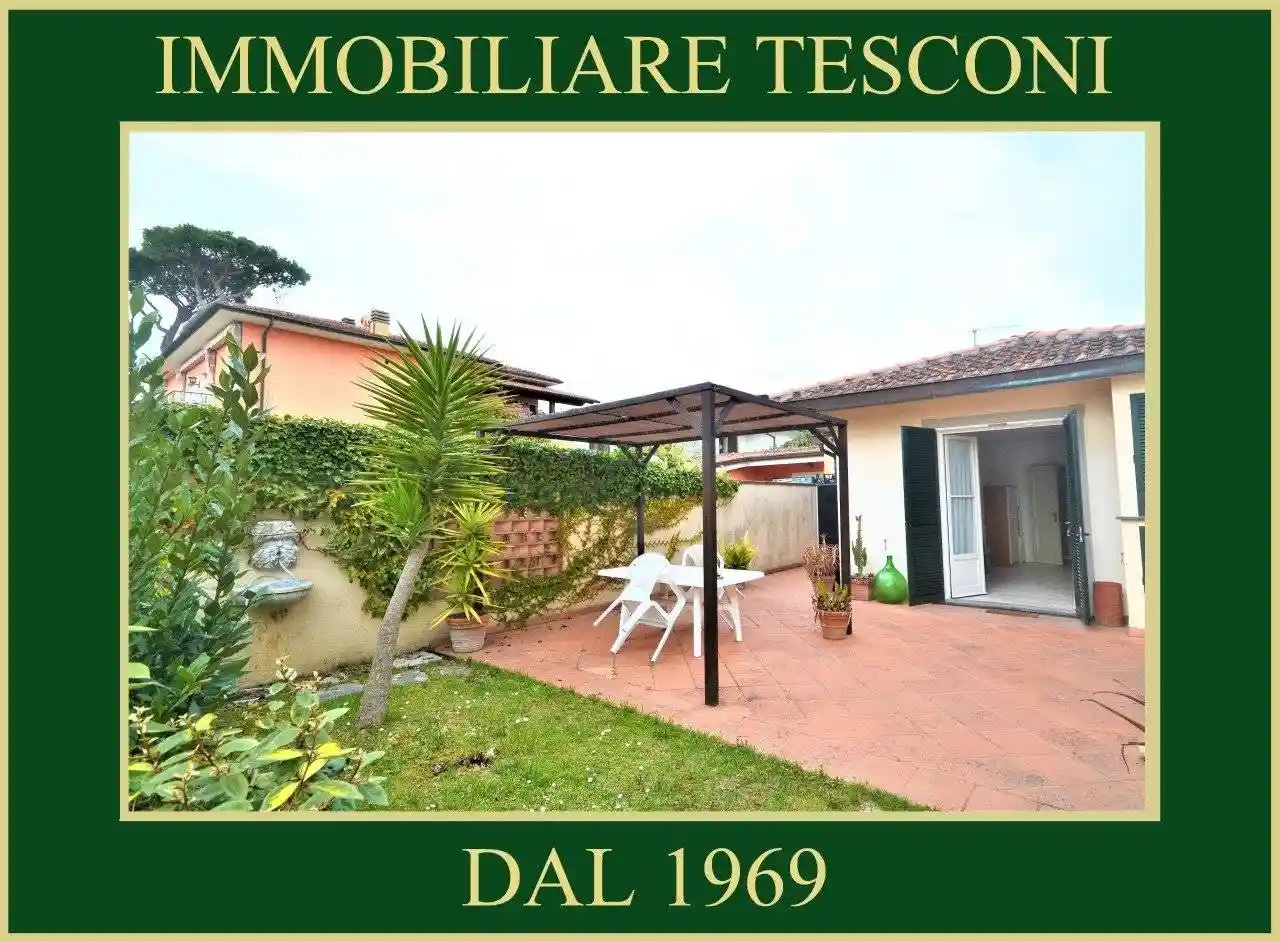 Casa indipendente in affitto a Pietrasanta