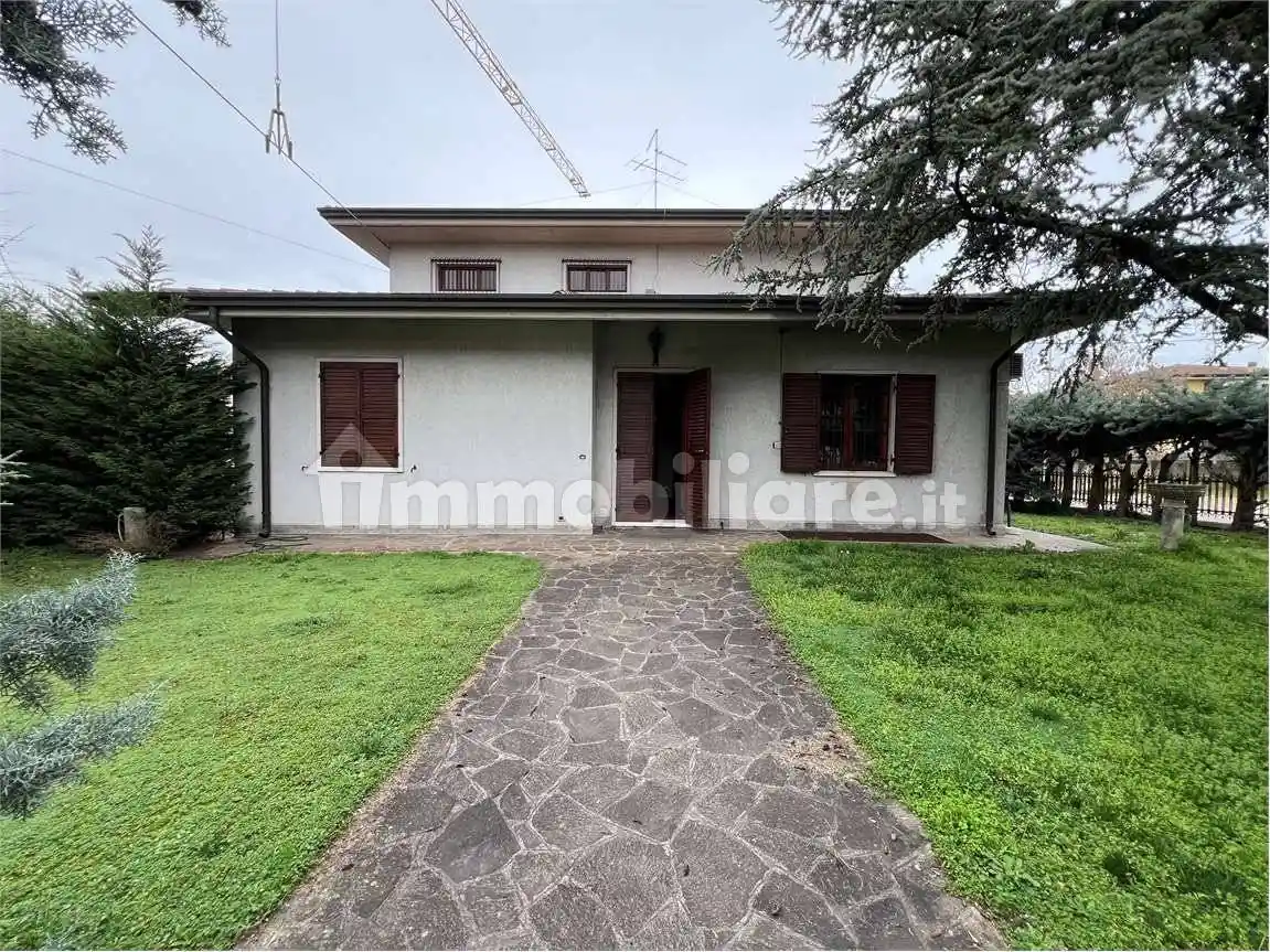 Villa in vendita a Villafranca di Verona