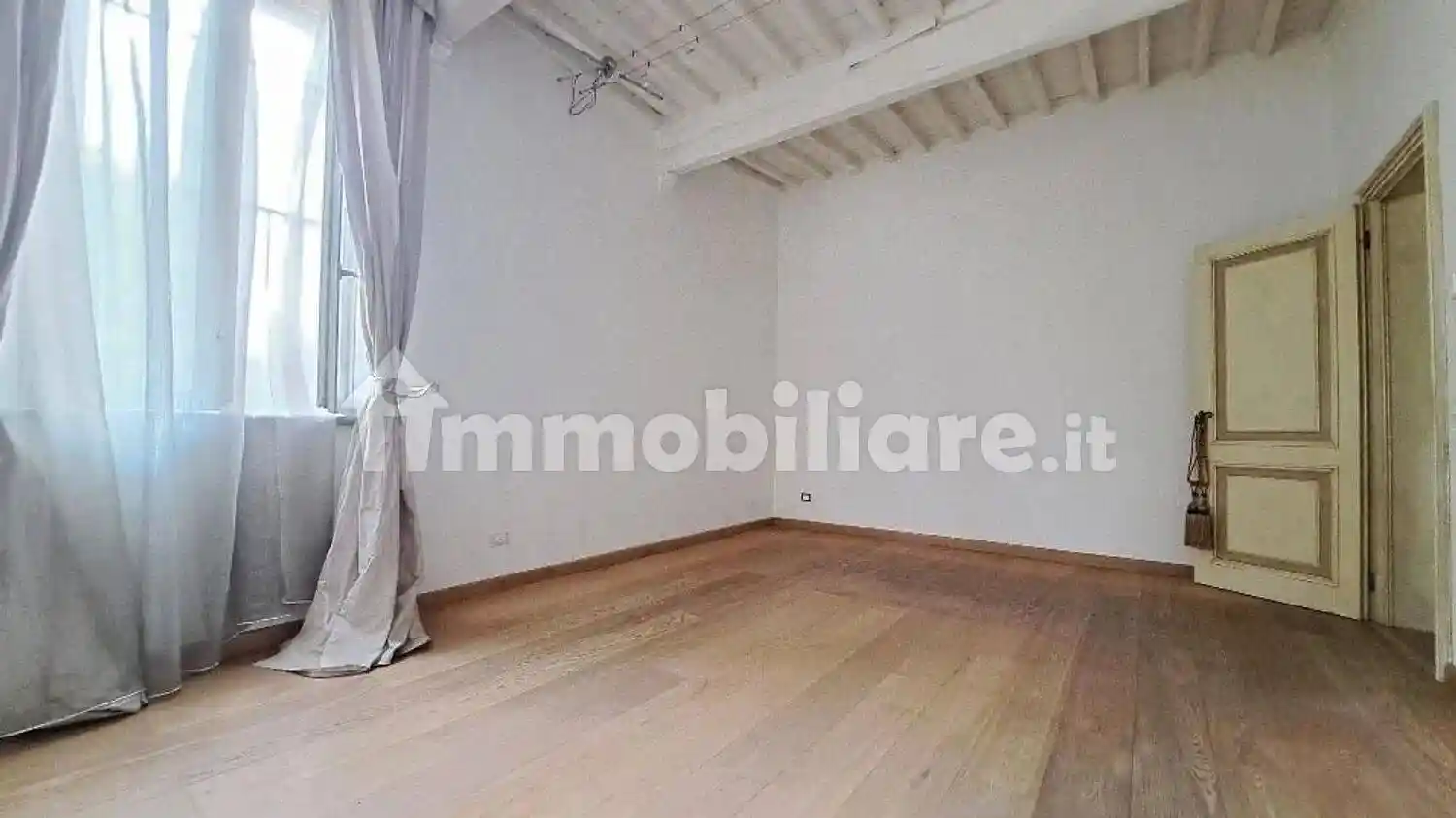 Villa in vendita a Cascina