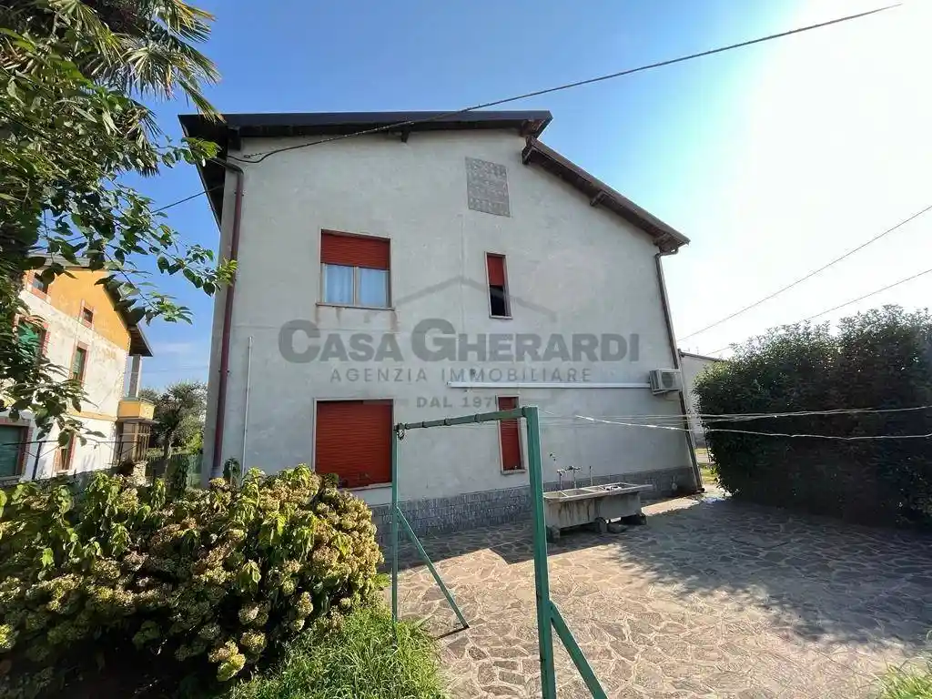 Villa in vendita a Boltiere