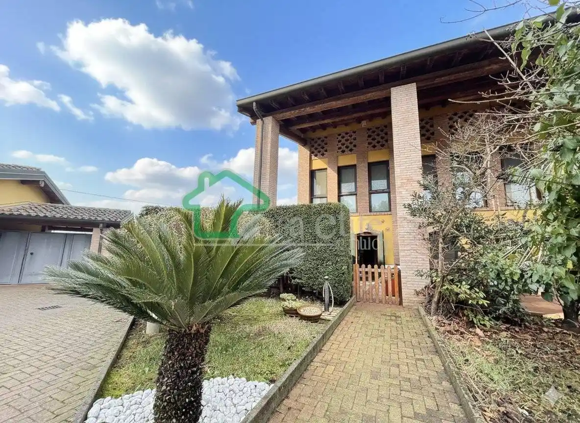 Casa indipendente in vendita a Lodi