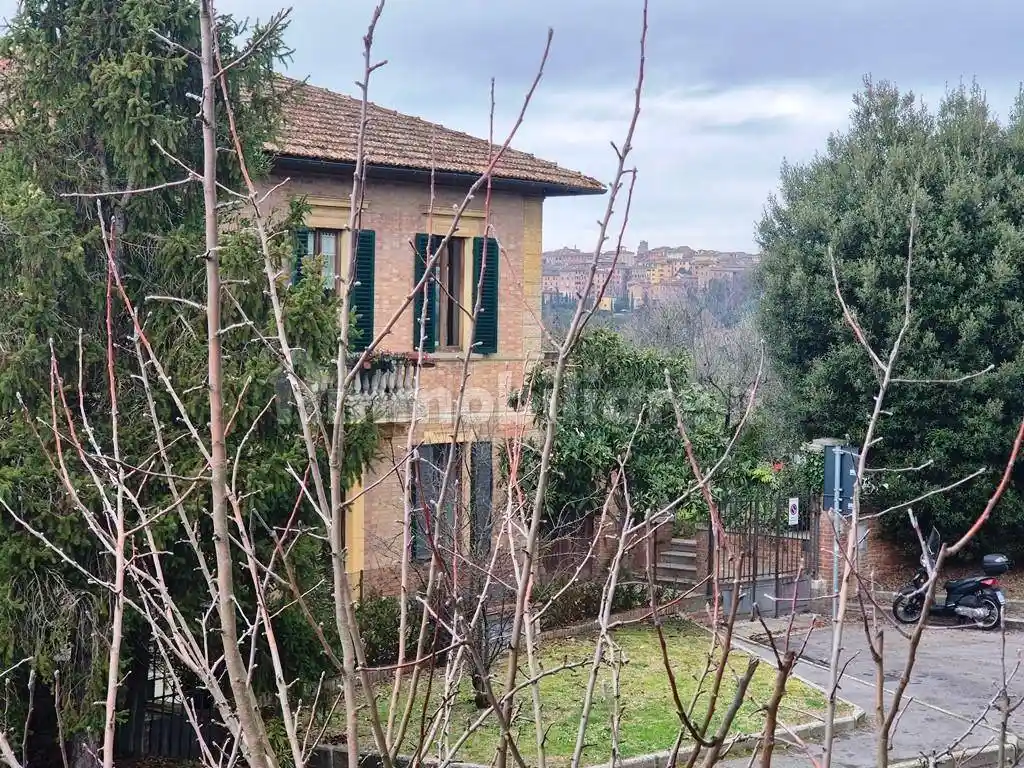 Casa indipendente in vendita a Siena