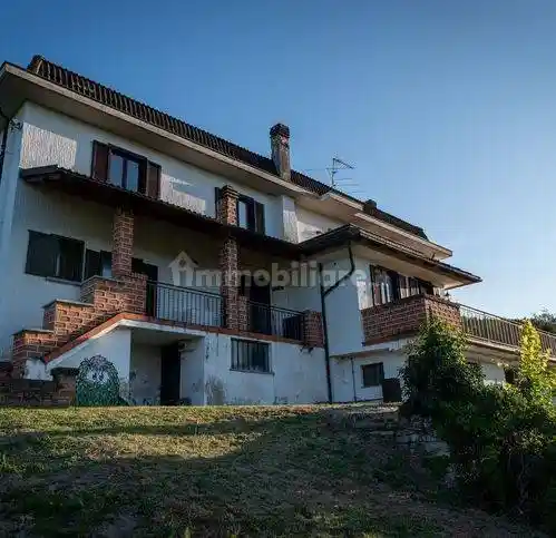 Villa in vendita a Santo Stefano Belbo