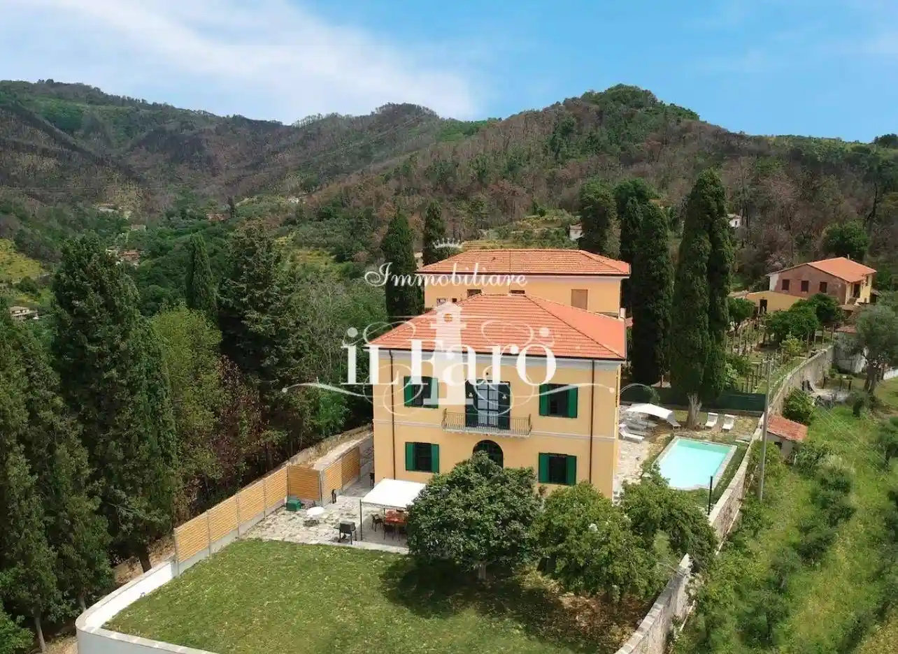 Villa in vendita a Massarosa