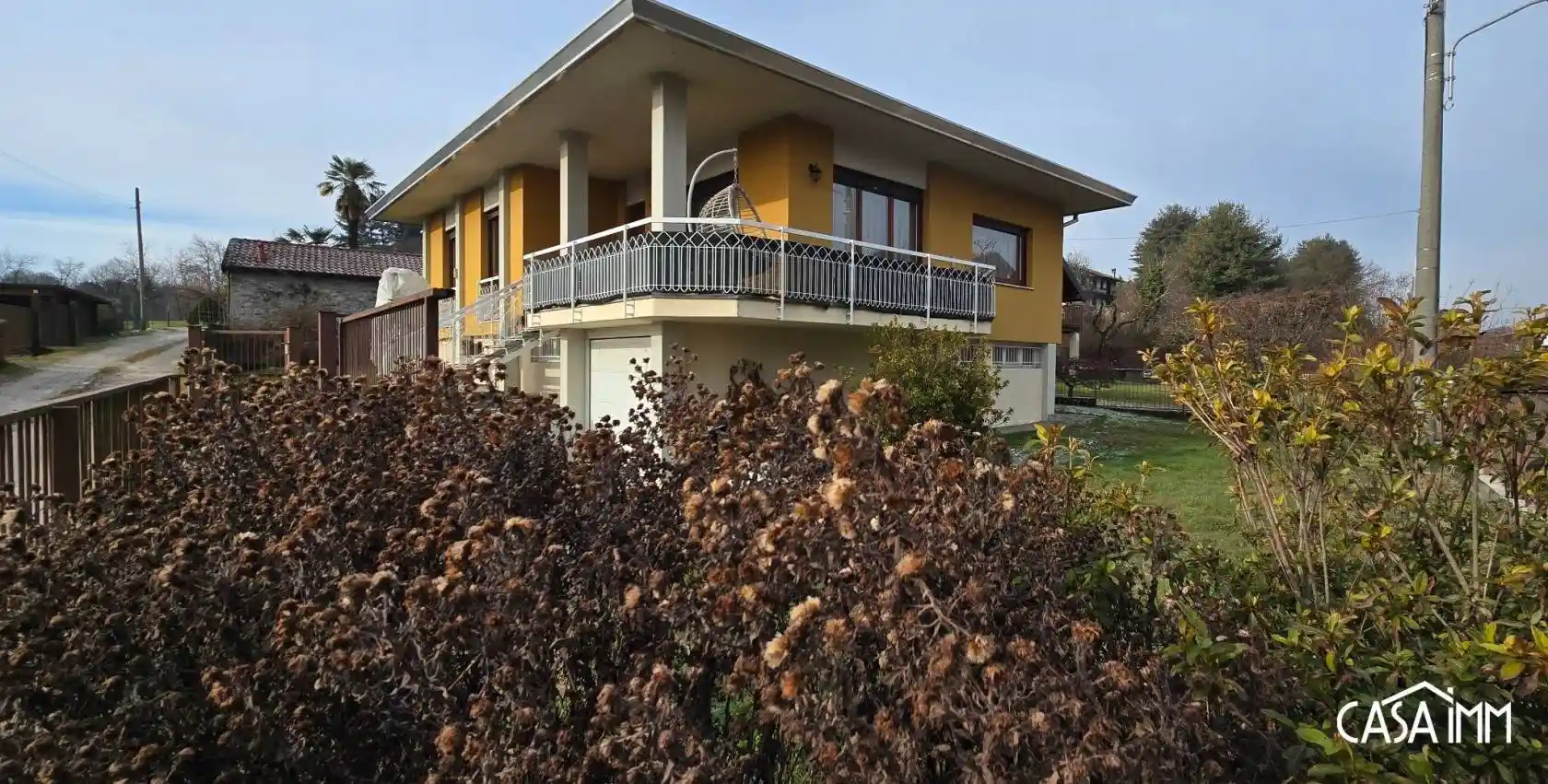 Villa in vendita a Sesto Calende