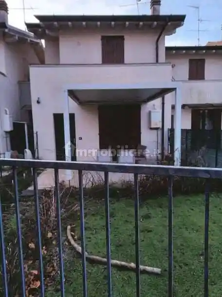 Villetta a schiera in vendita a Commessaggio