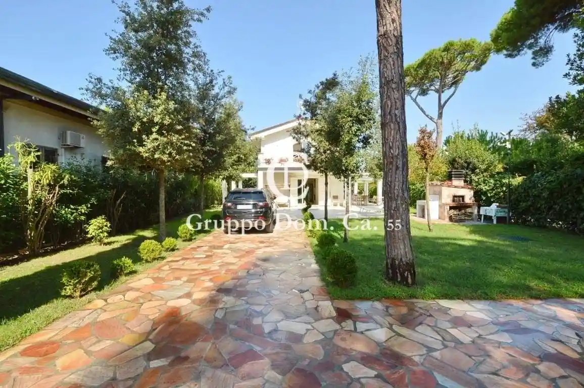 Villa in vendita a Forte dei Marmi