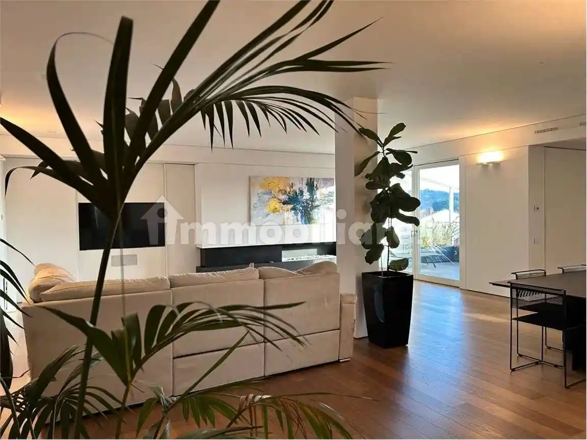 Appartamento in vendita a Sesto Calende