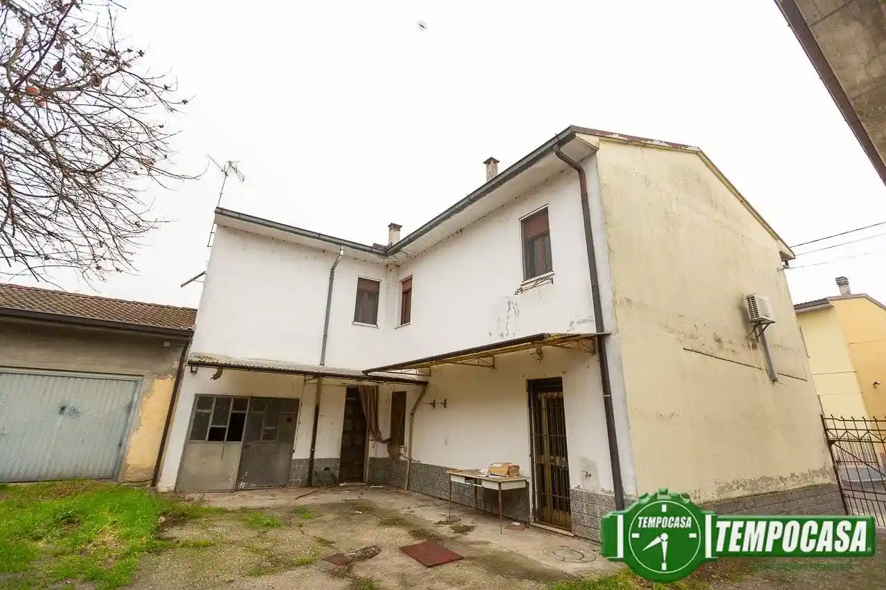 Appartamento in vendita a Inverno e Monteleone