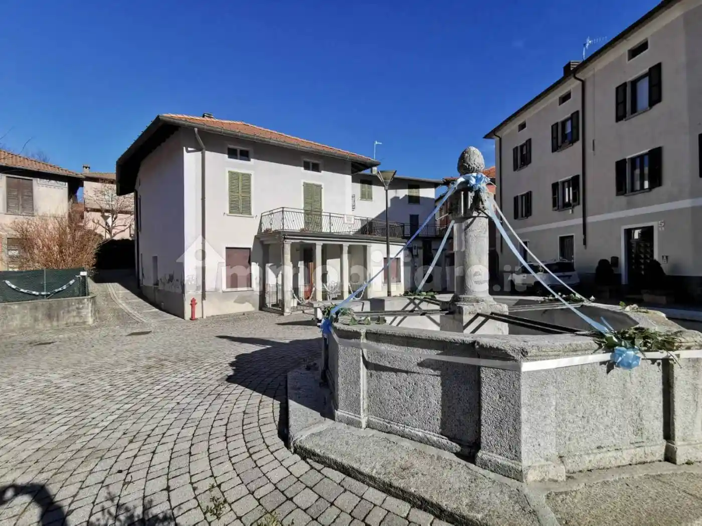 Palazzo - Edificio in vendita a Alta Valle Intelvi