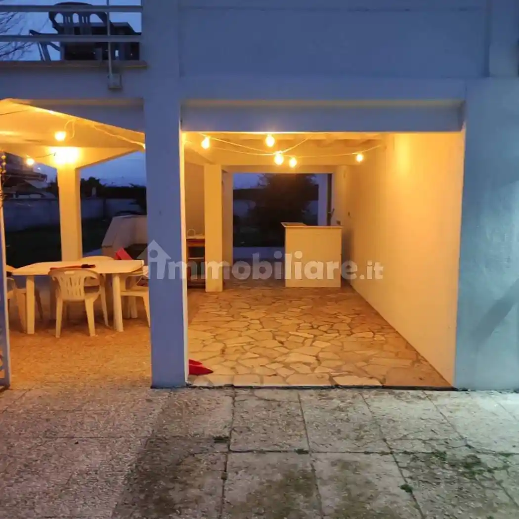 Villa in affitto a Fiumicino