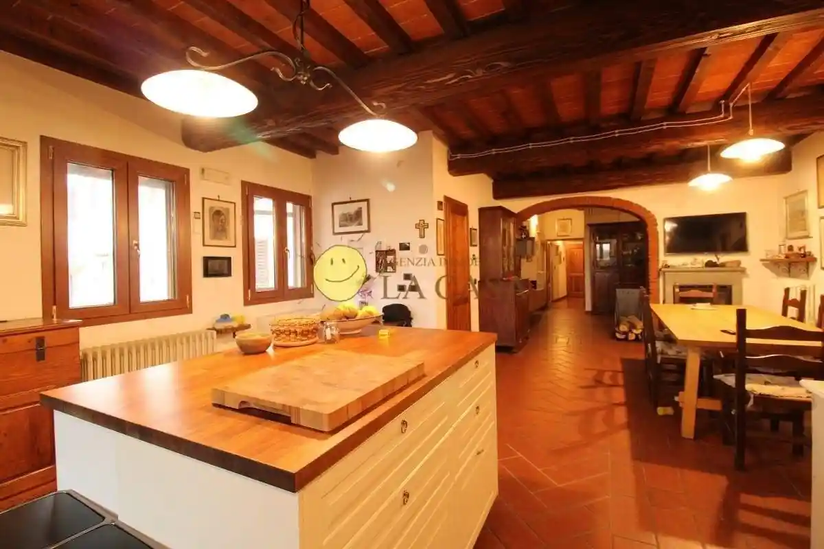 Casa indipendente in vendita a Figline e Incisa Valdarno