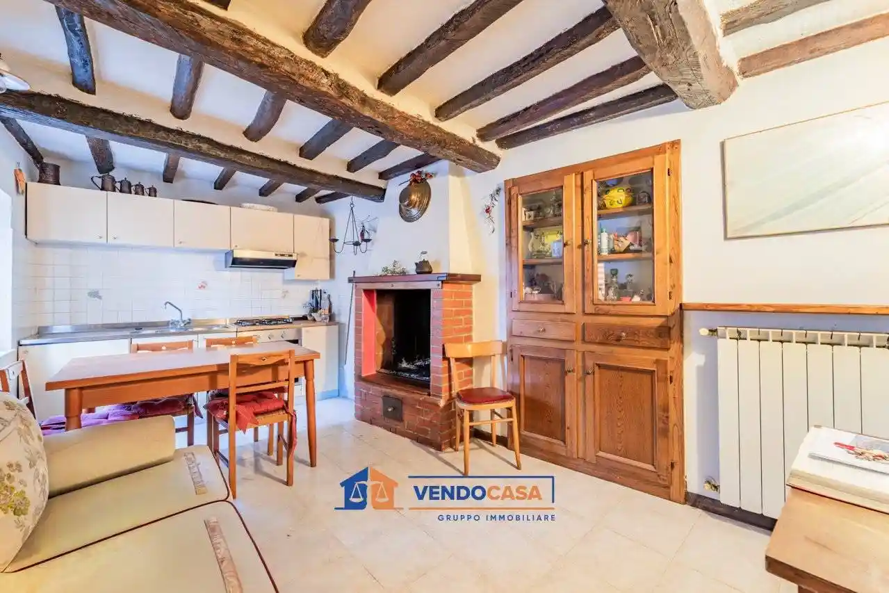 Casa indipendente in vendita a Massa