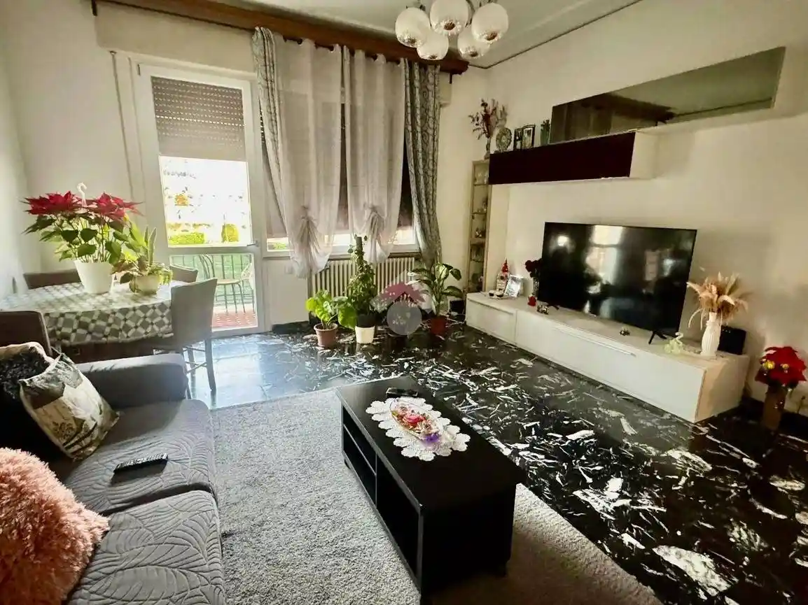 Palazzo - Edificio in vendita a Pescia