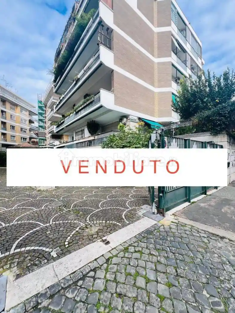 Appartamento in vendita a Roma