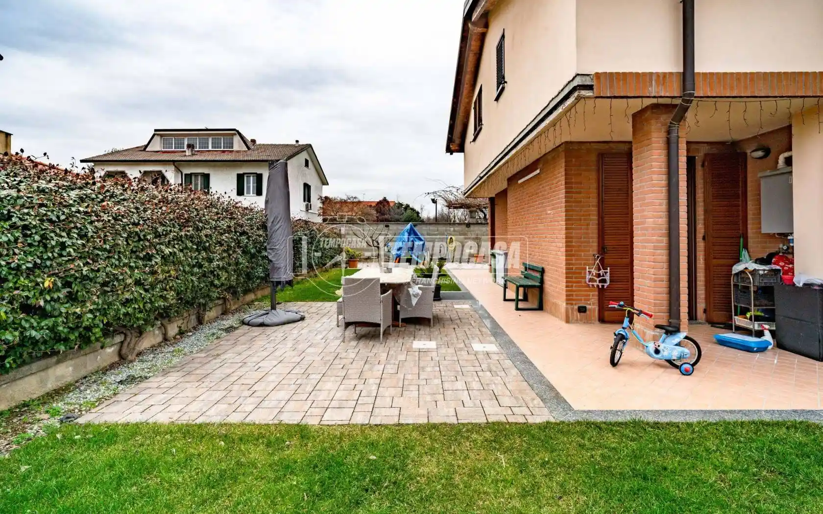 Appartamento in vendita a Caronno Pertusella