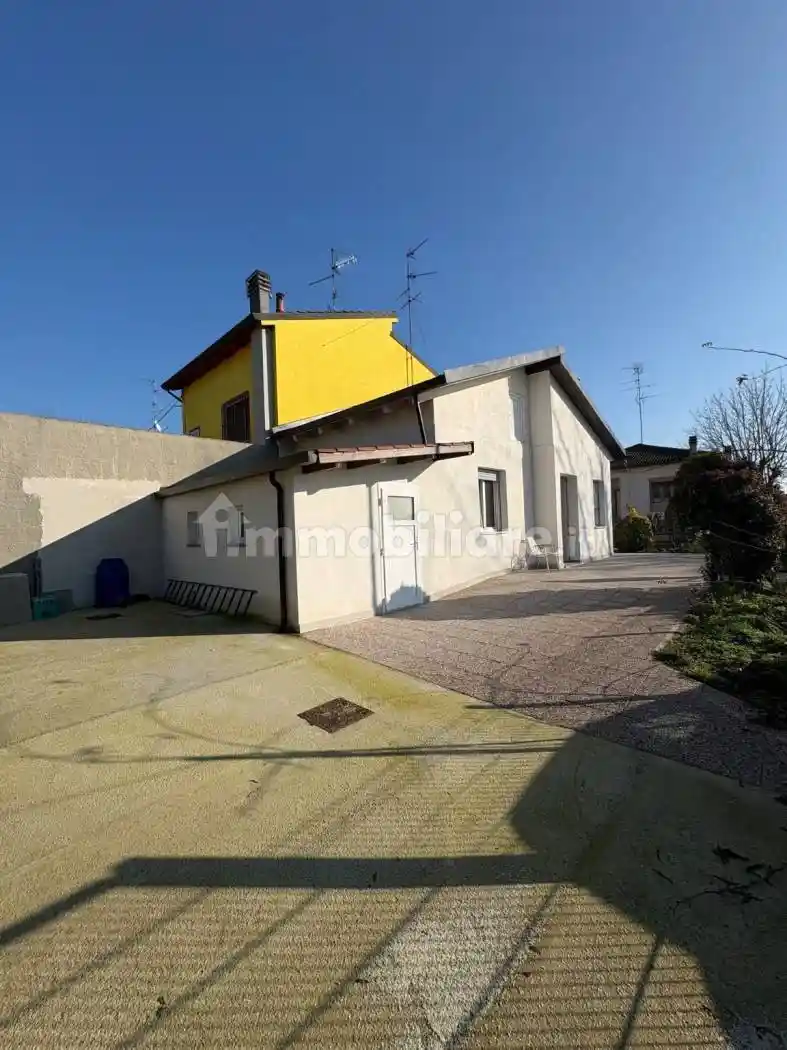 Villetta a schiera in vendita a Finale Emilia