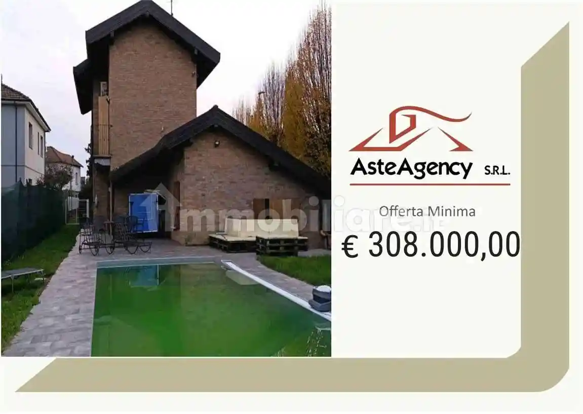 Villa in vendita a Vergiate