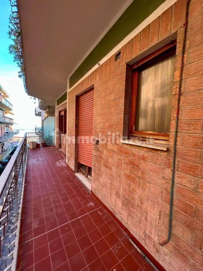 Appartamento in vendita a Falconara Marittima