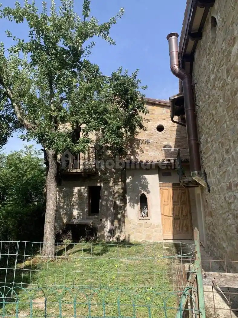 Rustico - Casale in vendita a Camerino