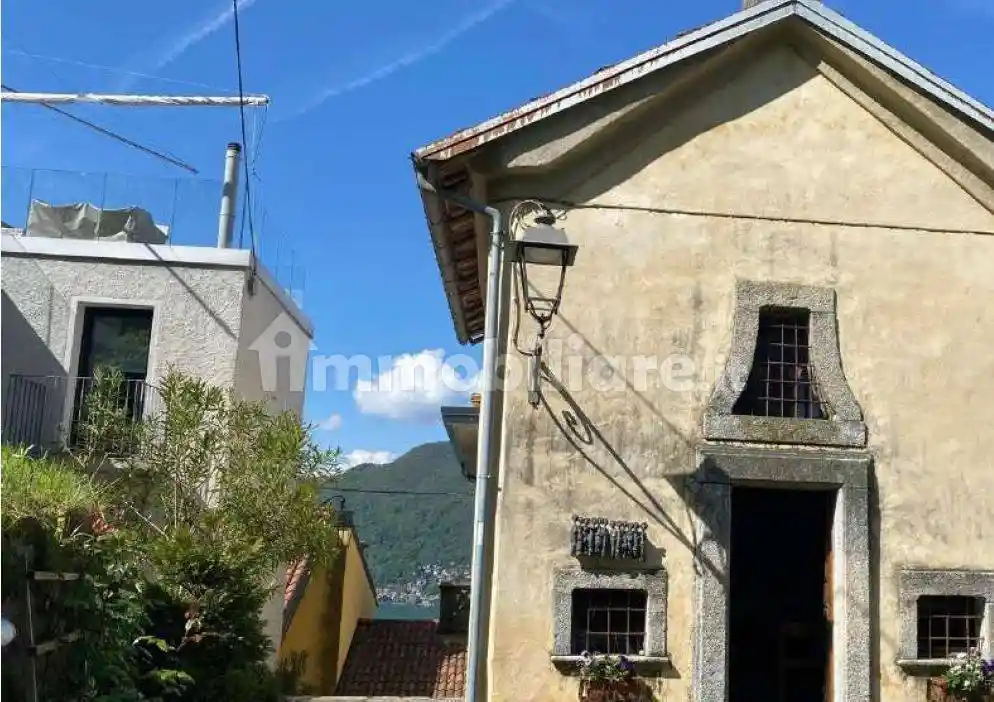 Appartamento in vendita a Maccagno con Pino e Veddasca