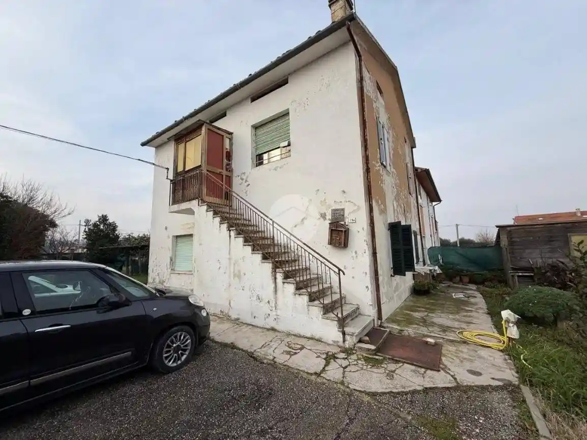 Casa indipendente in vendita a Fano