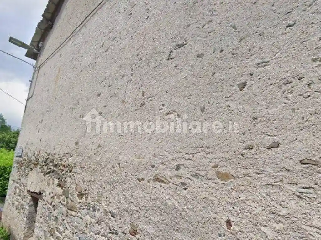 Appartamento in vendita a Valchiusa