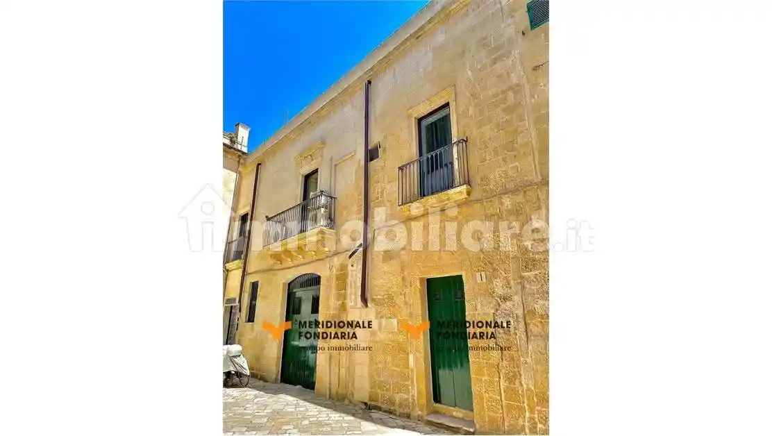 Palazzo - Edificio in vendita a Lecce