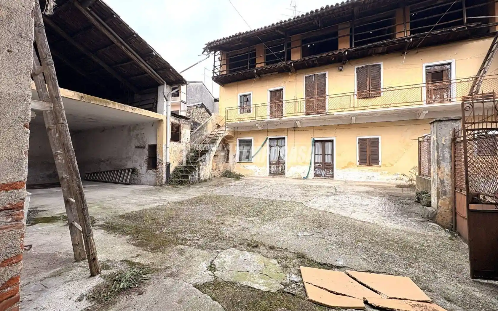 Casa indipendente in vendita a Cossano Canavese