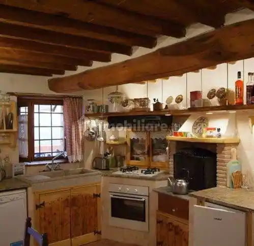 Casa indipendente in vendita a Camaiore