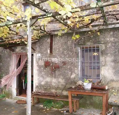 Rustico - Casale in vendita a Camaiore