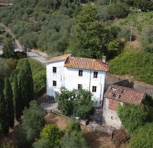 Villa in vendita a Camaiore