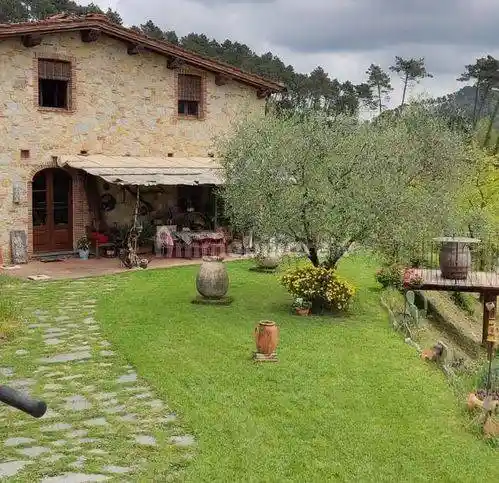 Villa in vendita a Camaiore