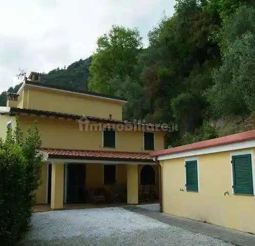 Villa in vendita a Camaiore