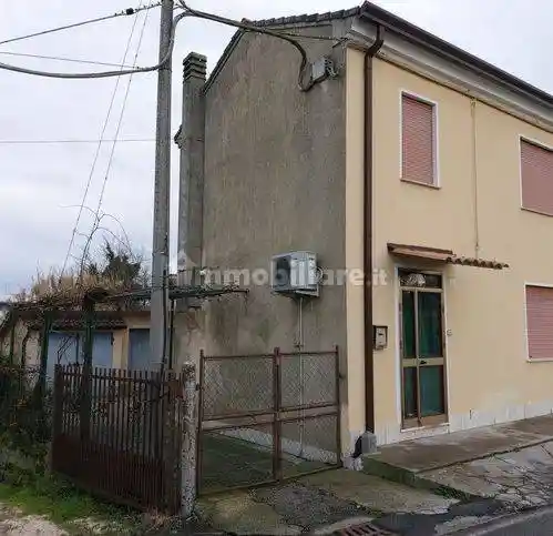 Villa in vendita a Adria