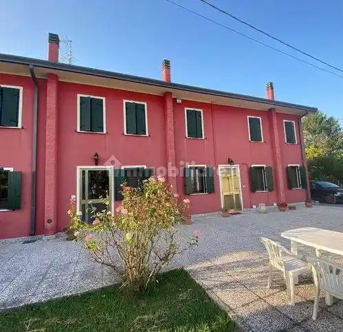 Casa indipendente in vendita a Adria