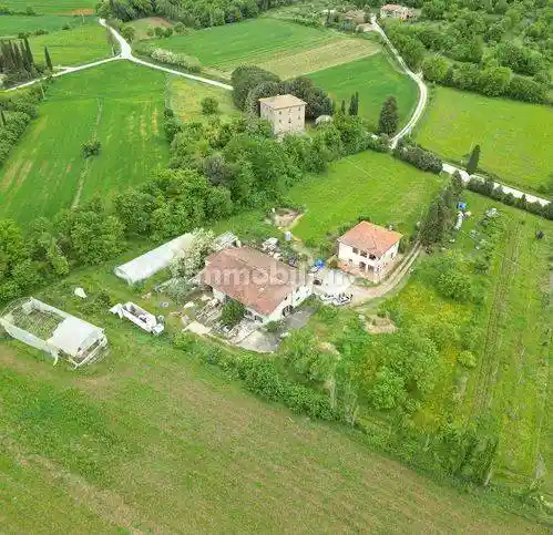 Rustico - Casale in vendita a Lucignano