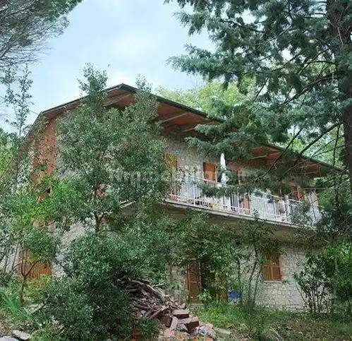 Villa in vendita a Tuoro sul Trasimeno