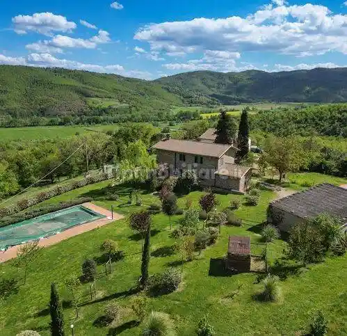 Rustico - Casale in vendita a Cortona