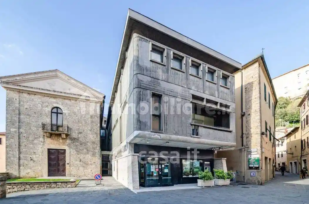 Palazzo - Edificio in vendita a Massa Marittima