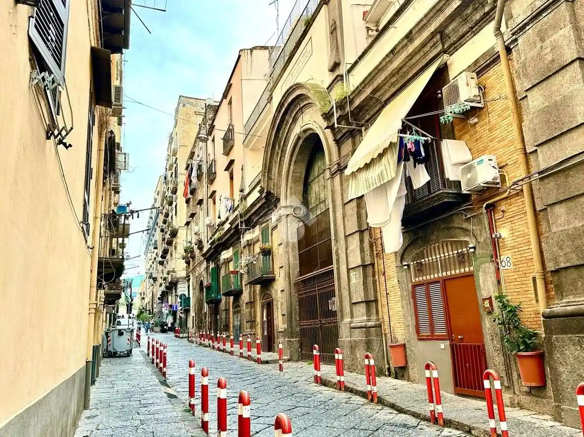 Appartamento in vendita a Napoli