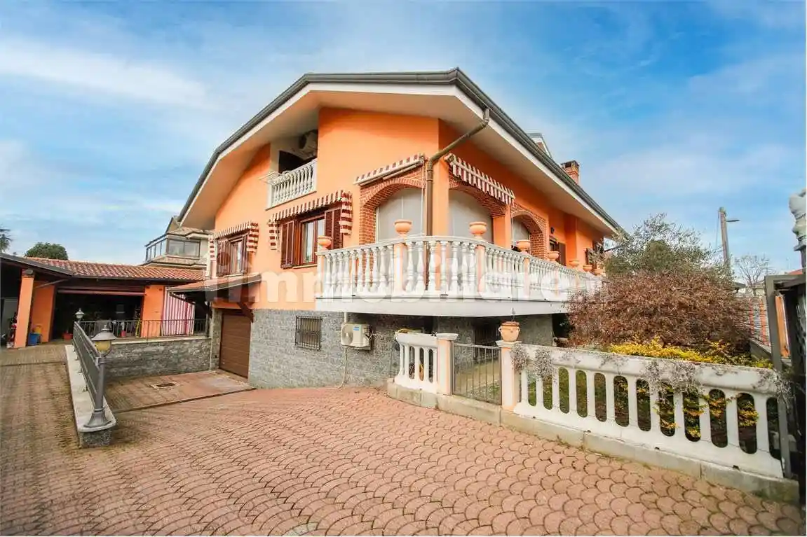 Villa in vendita a Volpiano